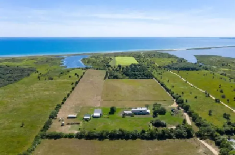 Massachusetts Most Expensive Airbnb Has All the Luxury for This Summer